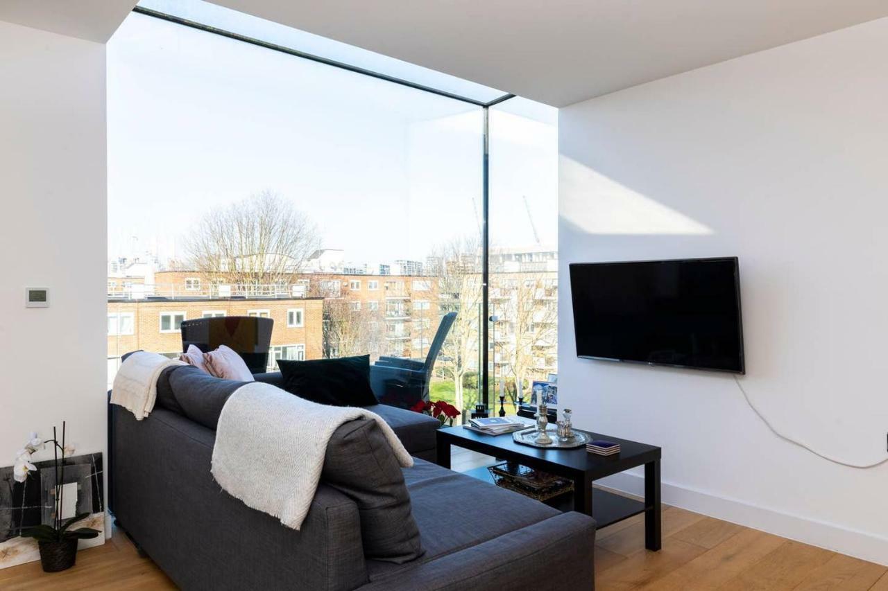 1 Bedroom Modern Apartment - New Build 伦敦 外观 照片